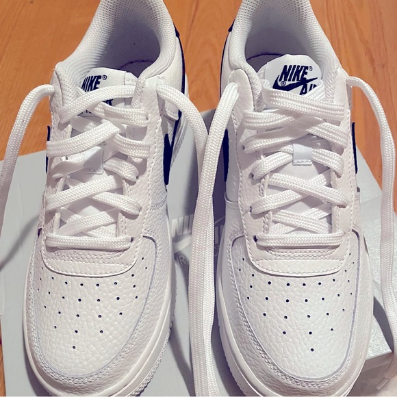 Size 5 youth - white/black Nike Air Force 1 sneakers - Picture 2 of 10